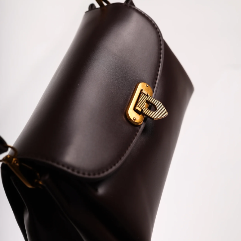 Braon mala torbica KA011