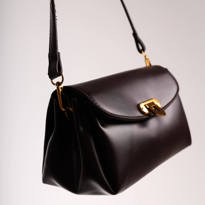 Braon mala torbica KA011