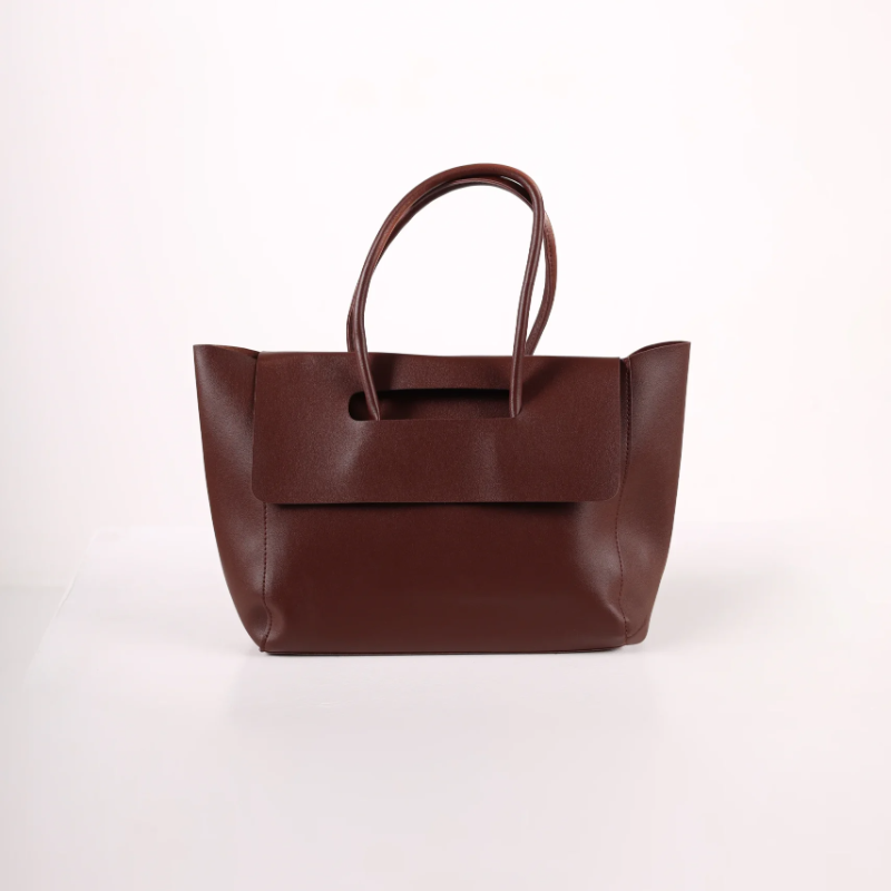 Braon sofisticirana torba na preklop KA015