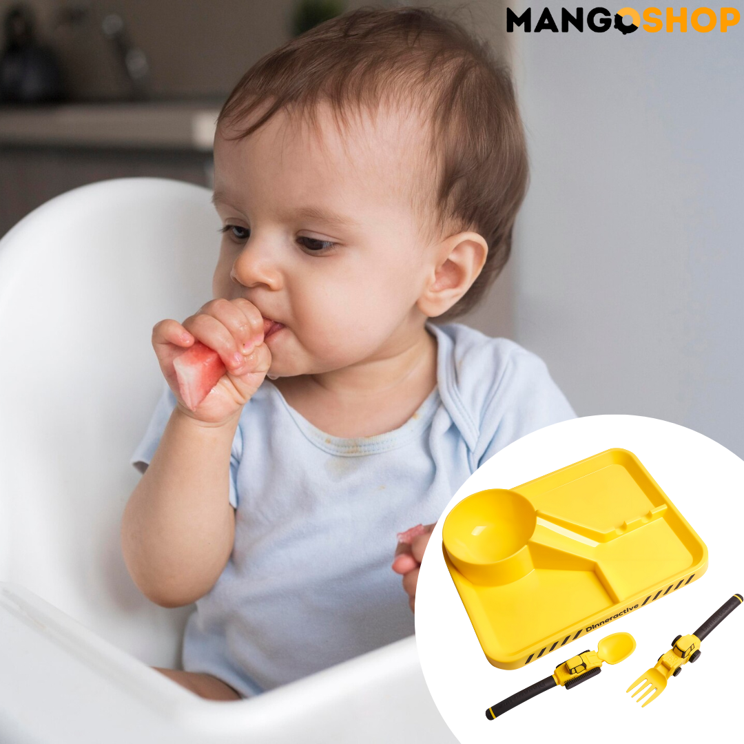 Zabavni dečiji set za jelo – tanjir sa pregradama , viljuška i kašika kao traktor i bager